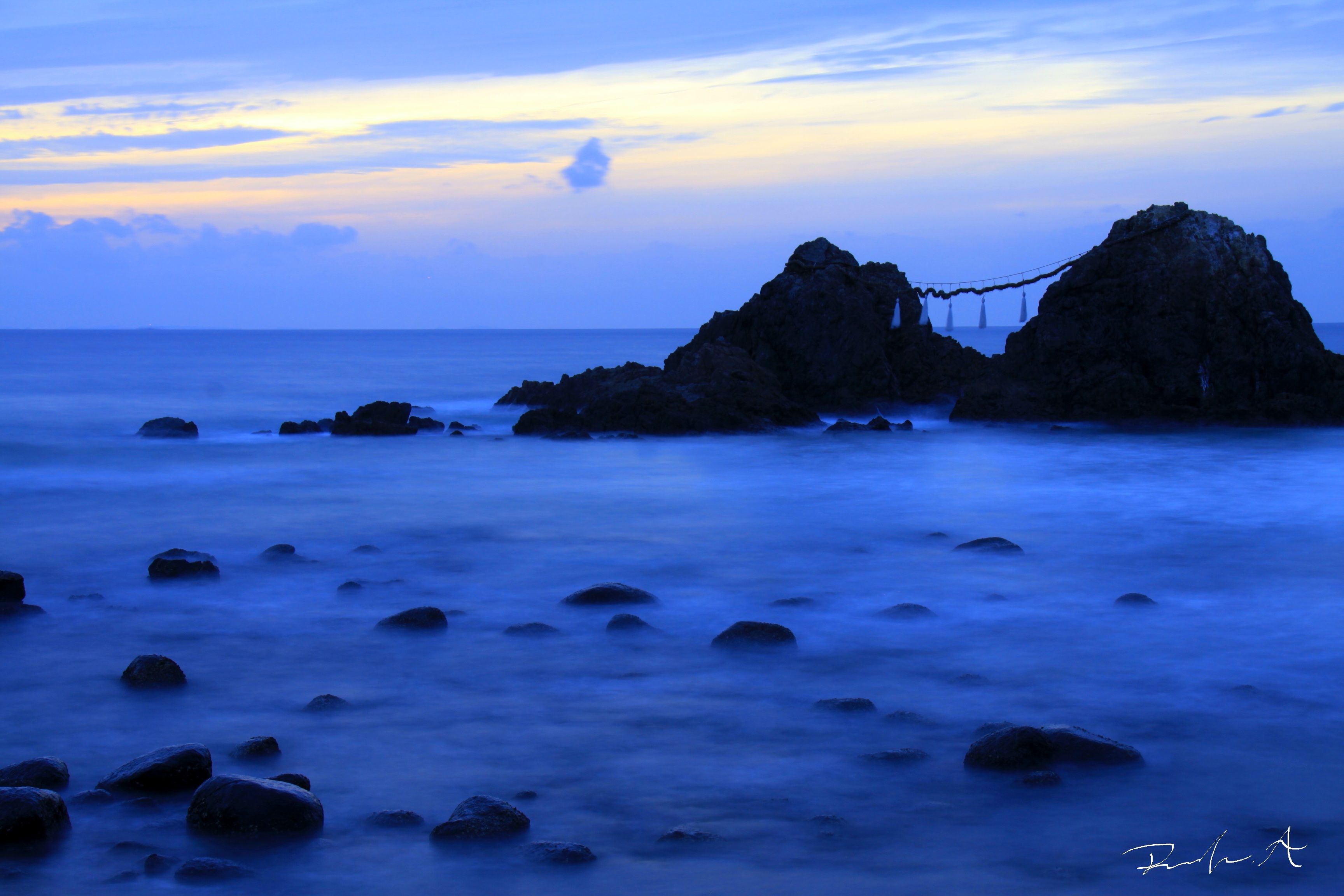 夫婦岩の写真　撮影者：Foto-Avenue